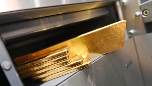 Wysokie ceny złota. ”Królewski metal” ma powody, by drożeć.