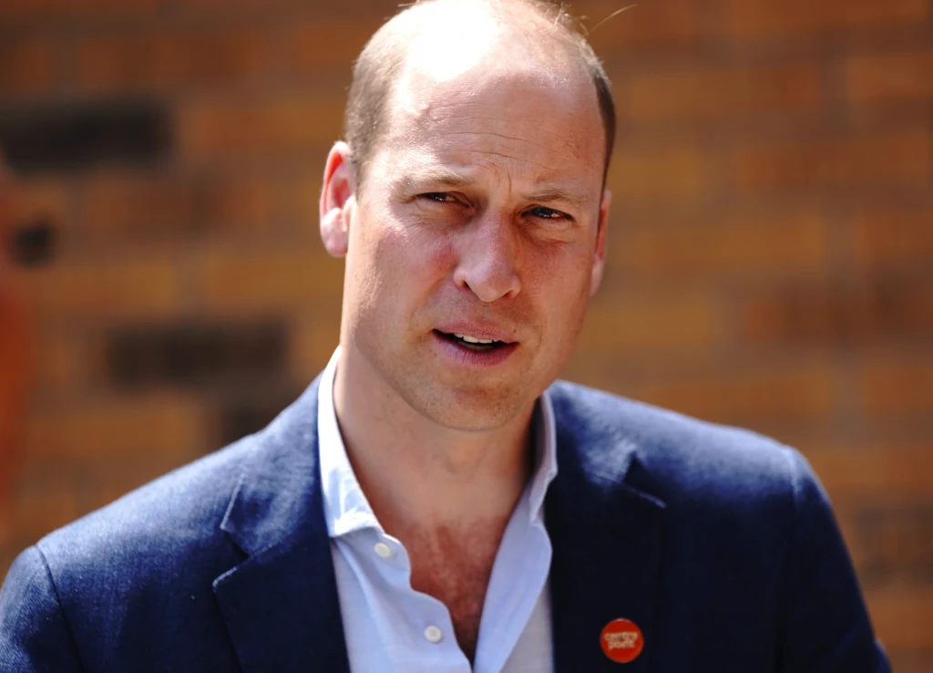 Książę William jest wściekły na Harry'ego