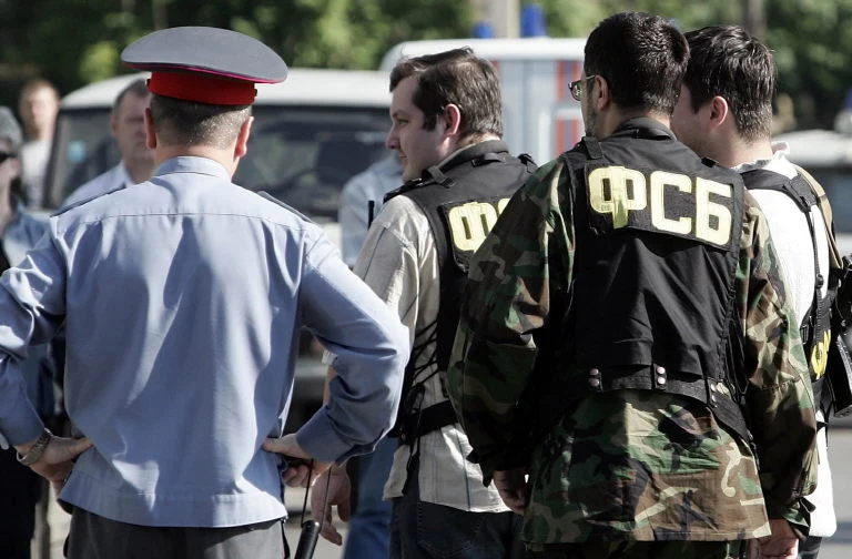 FSB twierdzi, że udaremniła przekazanie tajnych danych obcym wywiadom FSB twierdzi, że udaremniła przekazanie tajnych danych obcym wywiadom