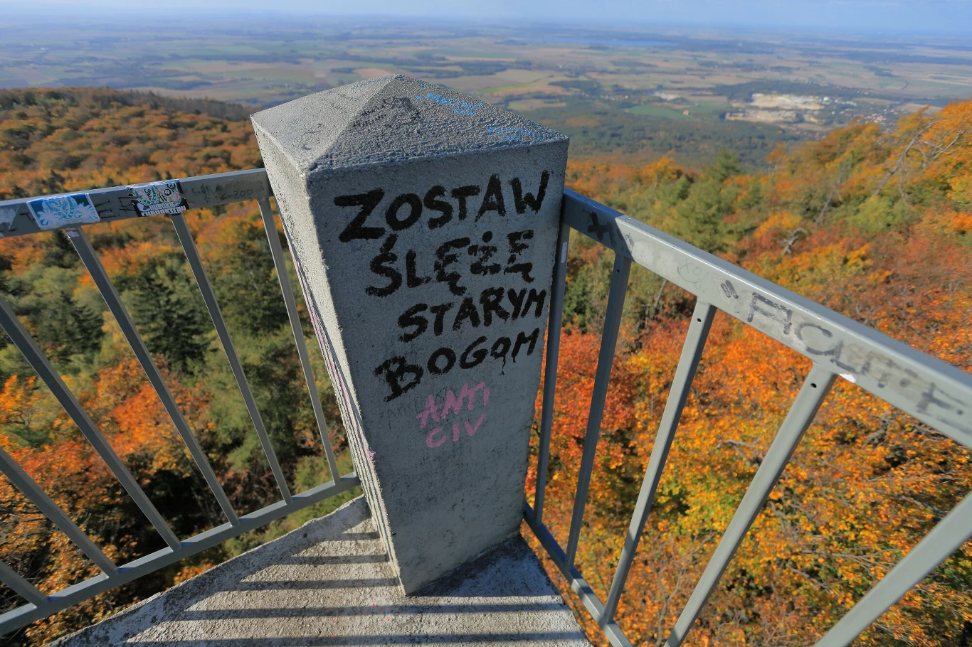 Zdjęcie ze Ślęży z 2022 r. Zdjęcie ze Ślęży z 2022 r.