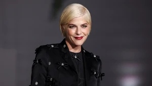 Selma Blair w 2018 roku ogłosiła, że choruje na stwardnienie rozsiane