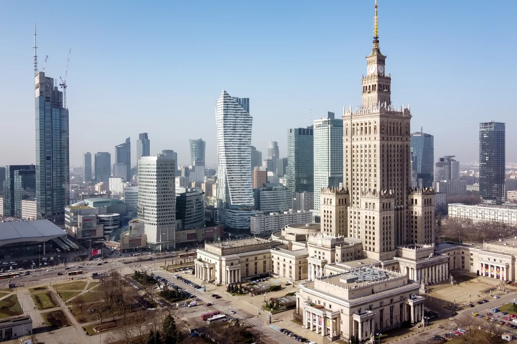 Deficyt polskich finansów publicznych utrzyma się powyżej 3 proc. PKB w średnim okresie.
