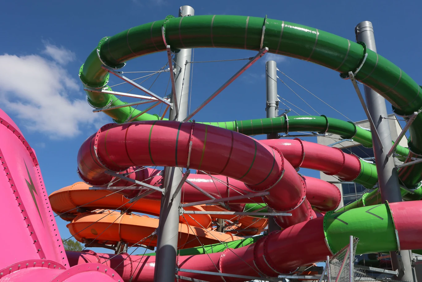 Aquapark Wrocław to miejsce dla miłośników wodnych szaleństw