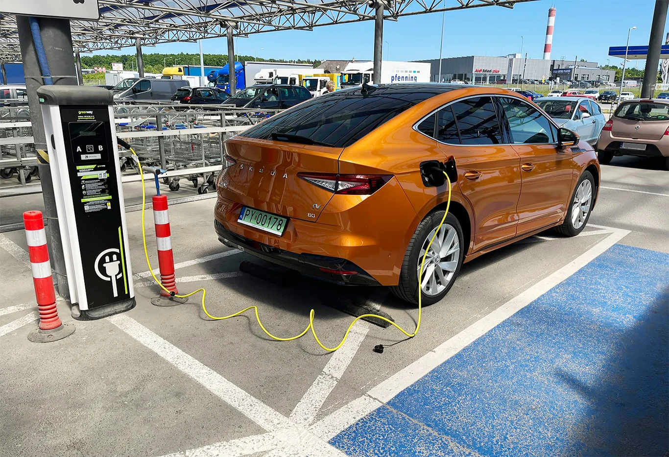 W Polsce słabnie zainteresowanie samochodami elektrycznymi W Polsce słabnie zainteresowanie samochodami elektrycznymi