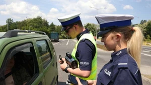 Chciałem nagrać policjanta w czasie kontroli. Czy mógł mi tego zabronić?