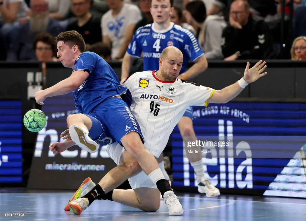 Niemcy - Wyspy Owcze w eliminacjach do dorosłego mundialu. To nie była łatwa przeprawa dla naszych sąsiadów Niemcy - Wyspy Owcze w eliminacjach do dorosłego mundialu. To nie była łatwa przeprawa dla naszych sąsiadów