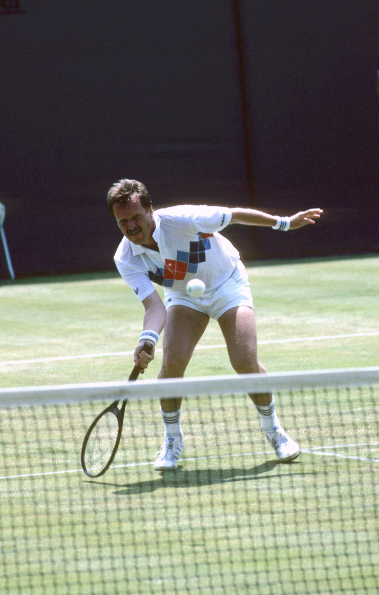 Wojciech Fibak podczas Wimbledonu w 1983 roku Wojciech Fibak podczas Wimbledonu w 1983 roku