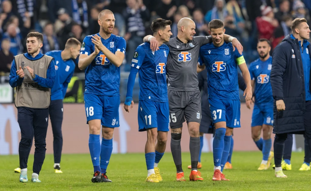 Lubomir Satka (pierwszy z prawej) w zespole Lecha Poznań