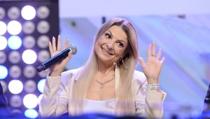 Magda Narożna (Piękni i Młodzi) świętuje sukces w nowej fryzurze. "Walczę o ciebie" z grupą Playboys