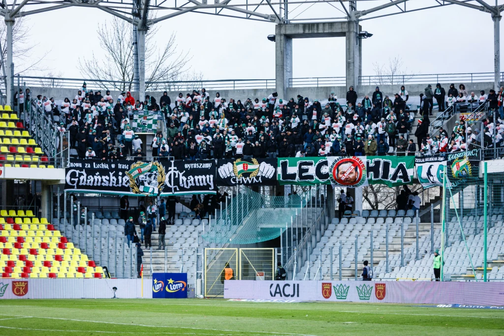 Lechia Gdańsk jest od ponad roku wystawiona na sprzedaż Lechia Gdańsk jest od ponad roku wystawiona na sprzedaż