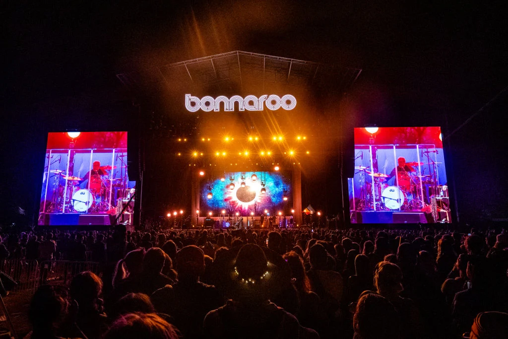 Uczestnicy tegorocznego Bonnaroo mogli się nieco zdziwić, gdy ich iPhone'y wzywały pomoc... z powodu tańca Uczestnicy tegorocznego Bonnaroo mogli się nieco zdziwić, gdy ich iPhone'y wzywały pomoc... z powodu tańca