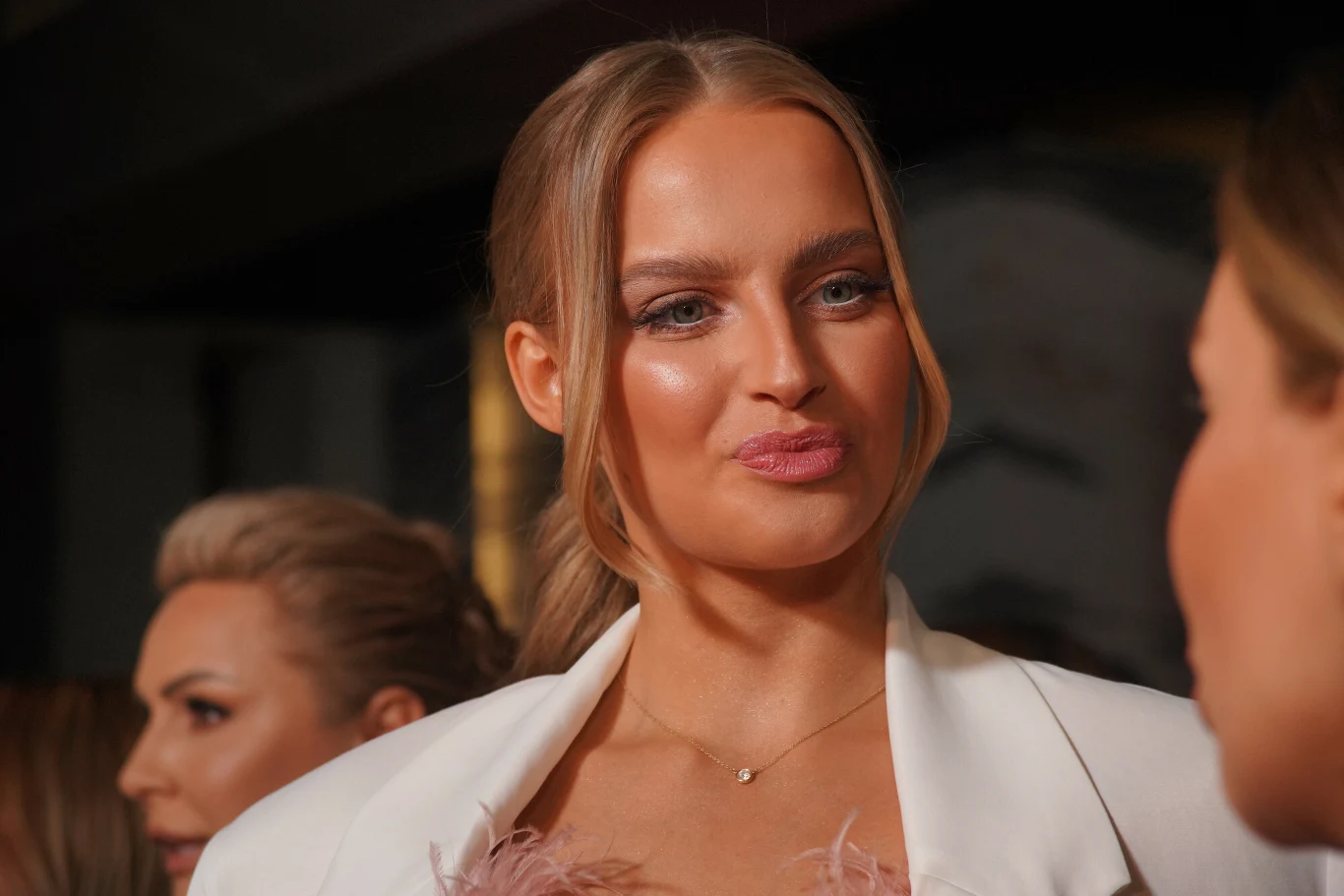 Karolina Pisarek Karolina Pisarek