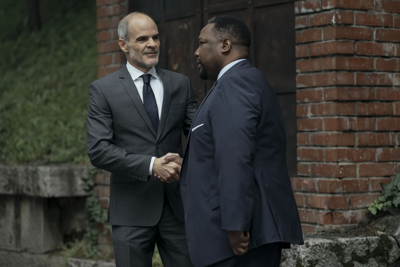 Michael Kelly i Wendell Pierce w serialu "Jack Ryan" Michael Kelly i Wendell Pierce w serialu "Jack Ryan"