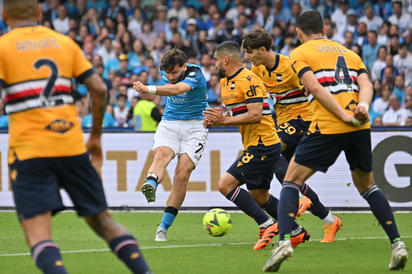 Piłkarze Sampdorii, tutaj w meczu z Napoli, będą mieć nowego trenera Piłkarze Sampdorii, tutaj w meczu z Napoli, będą mieć nowego trenera