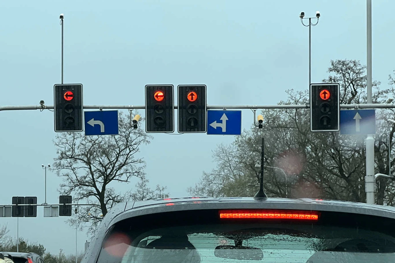 System CANARD dysponuje teraz kilkudziesięcioma systemami Red Light w prawie każdym województwie.