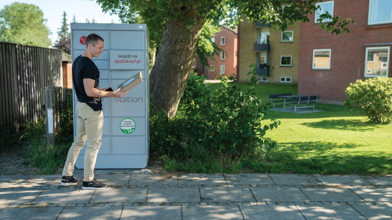 Jak nadać paczkę DPD w automacie? Do tego niezbędna jest specjalna aplikacja. Jak nadać paczkę DPD w automacie? Do tego niezbędna jest specjalna aplikacja.