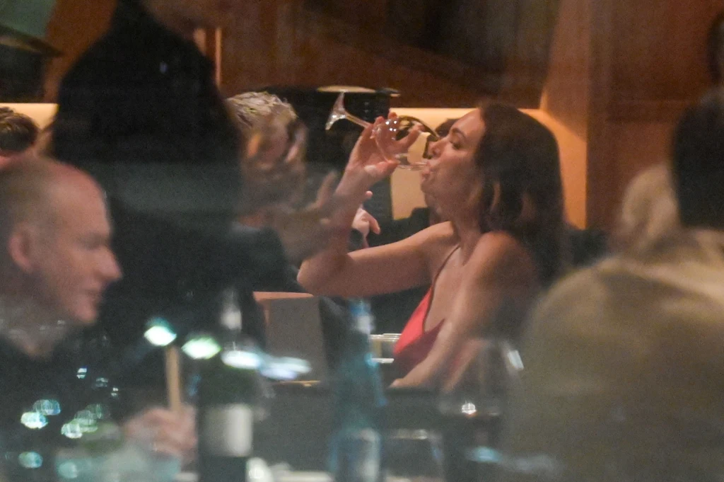 Anna Werndzikowska wychylyla ze znajomymi Anna Werndzikowska wychylyla ze znajomymi