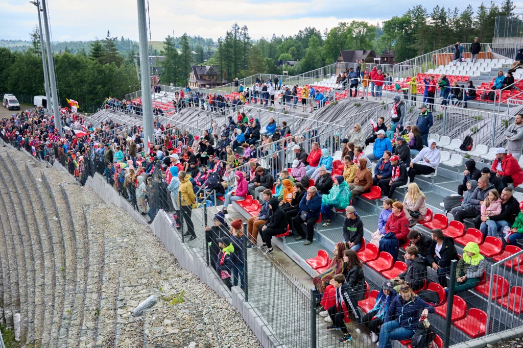 Trybuny na Średniej Krokwi Trybuny na Średniej Krokwi