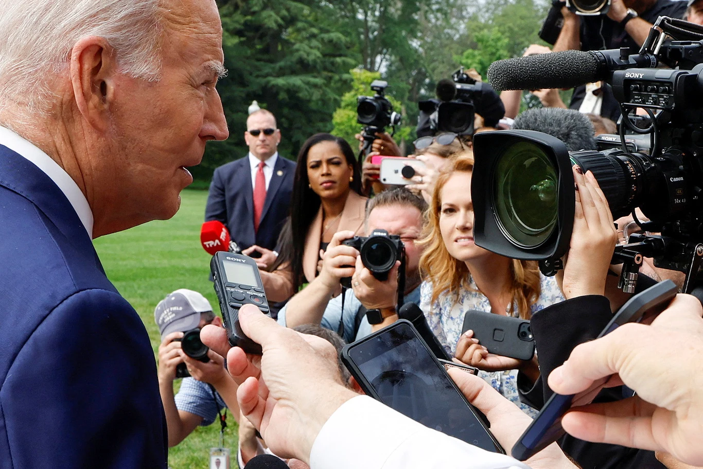 Prezydent USA Joe Biden używa aparatu CPAP podczas snu ze względu na bezdech senny Prezydent USA Joe Biden używa aparatu CPAP podczas snu ze względu na bezdech senny