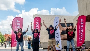 Kim jest artysta niepokorny? Co o tym mówią gwiazdy?