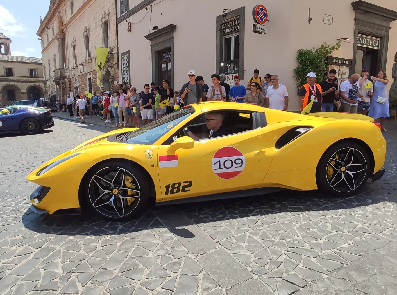 Ferrari Cavalcade w Orvieto