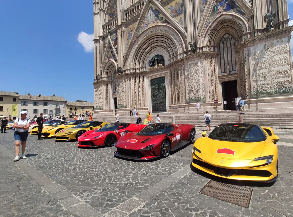 Ferrari Cavalcade w Orvieto