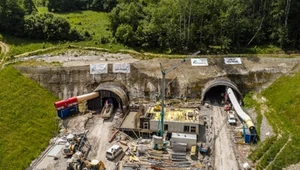 Tunel w masywie Białożyńskiego Gronia