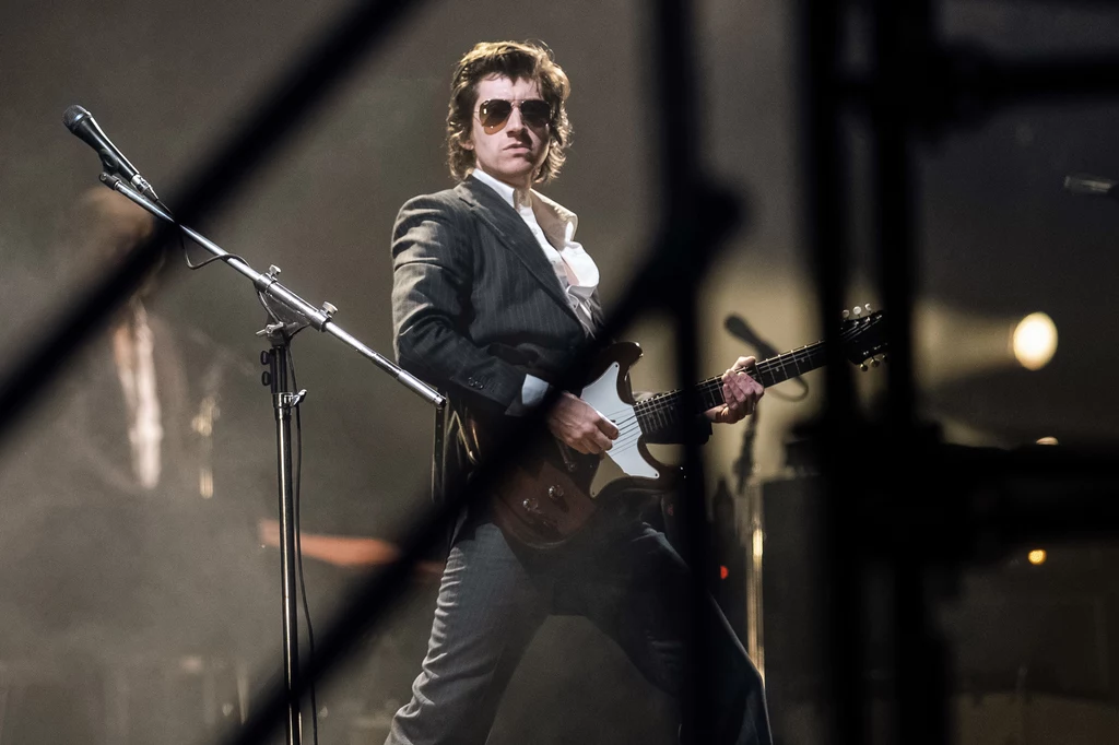 Arctic Monkeys zagra o 22 na Main Stage w piątek 30 czerwca