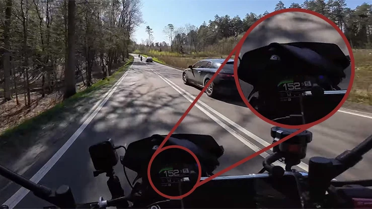 Opublikowane nagranie jest pełne wykroczeń i naruszeń przepisów/ screen: YouTube/fabiq_moto