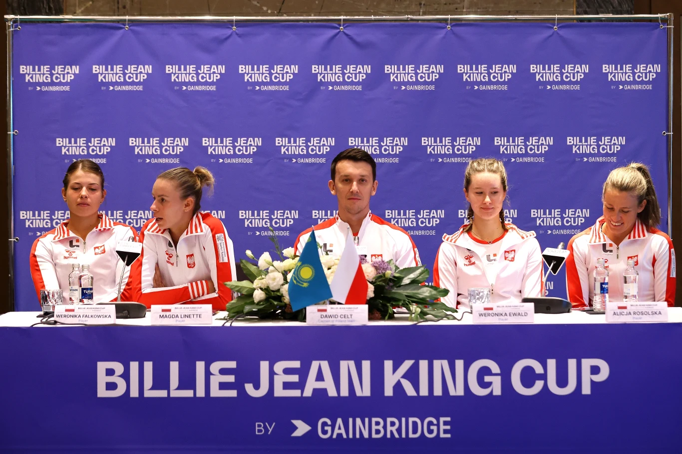 Weronika Ewald (druga z prawej) razem z reprezentacją Polski w Astanie