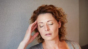 Czy to zwykły ból głowy czy może migrena? Sprawdź, jak odróżnić od siebie te rodzaje bólu 