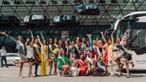 Finalistki konkursu Miss Supranational szykują się na wielką galę. Szarfy już rozdane