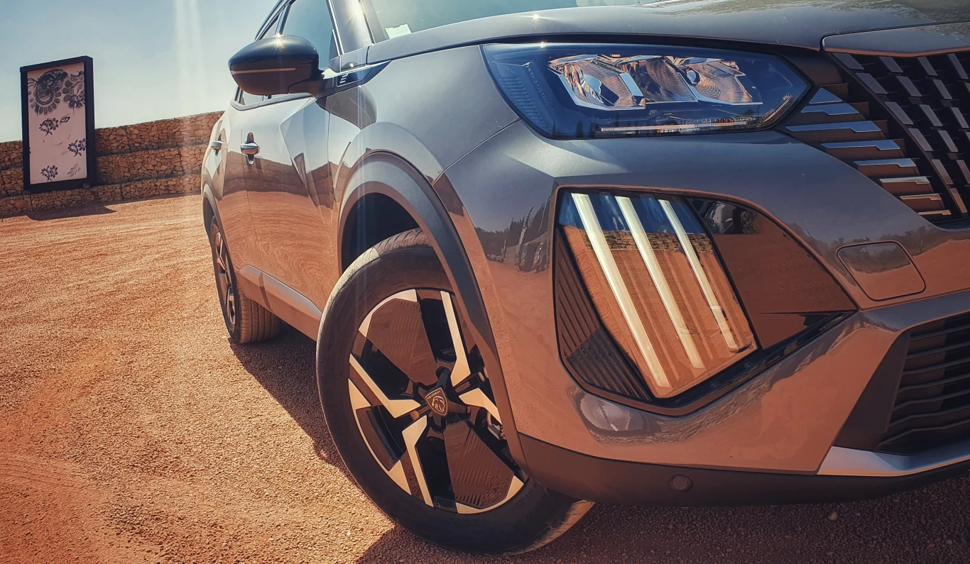 Peugeot e-2008 2023