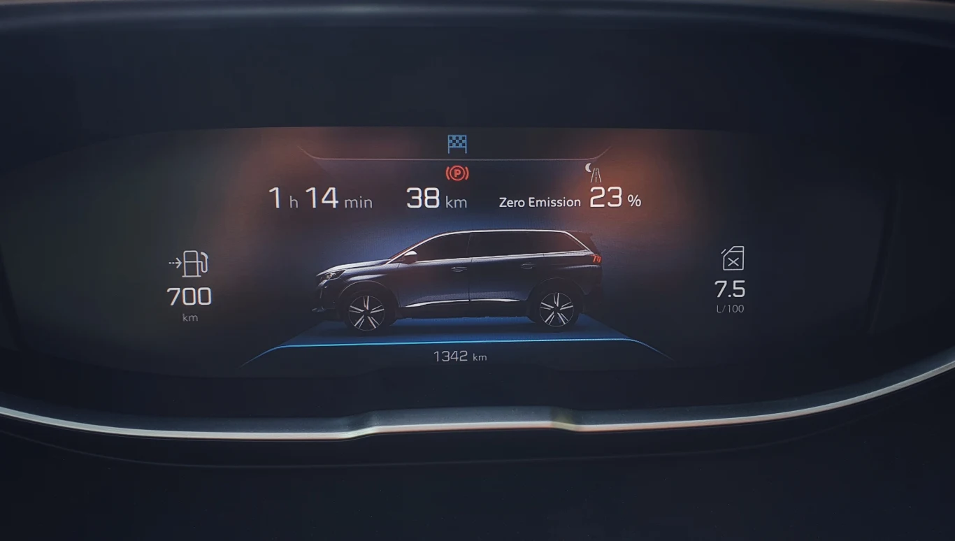 Peugeot 5008 HYBRID 136 e-DCS6