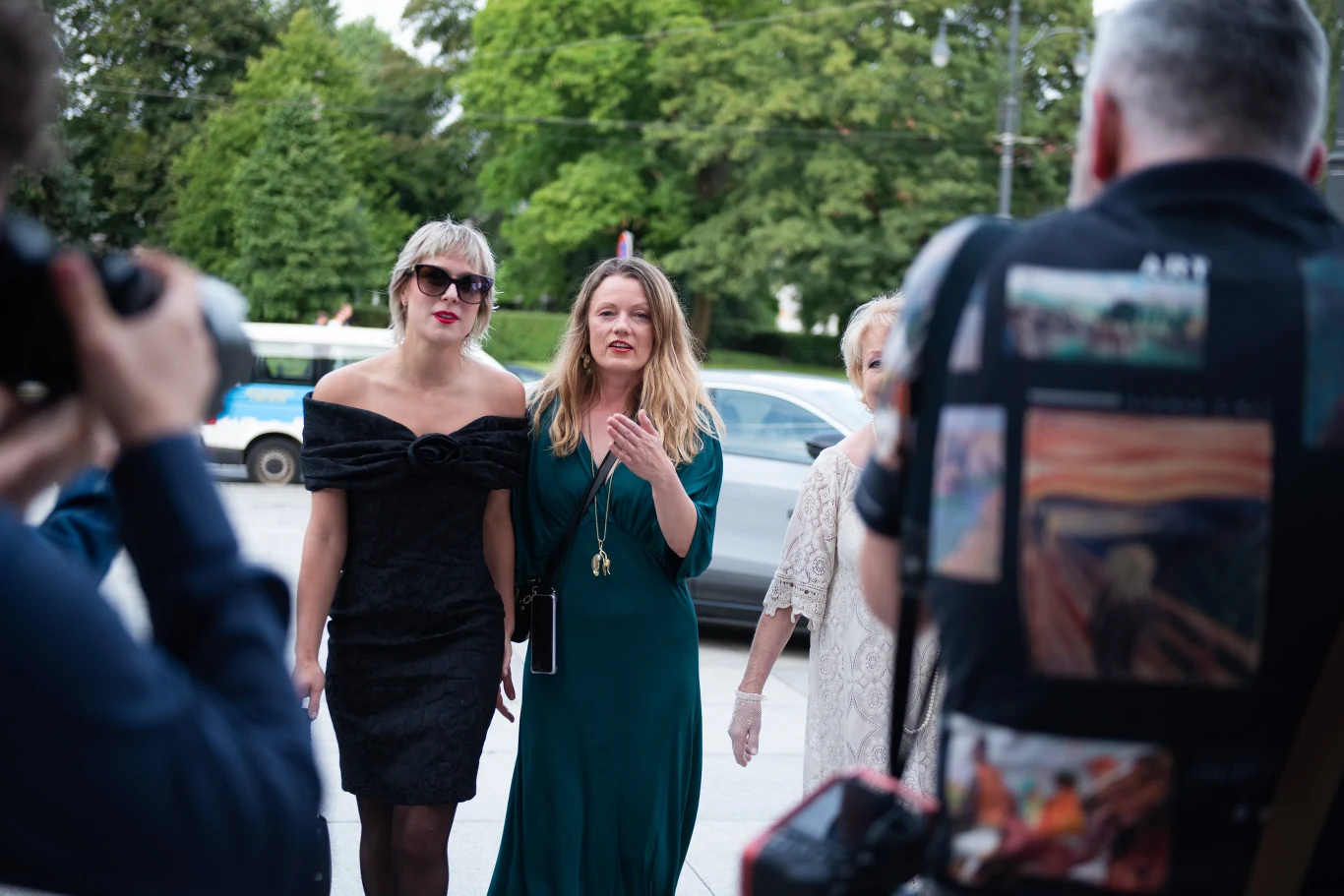 Elegancka Lena Góra w drodze na galę zamknięcia Tofifest 2023 Elegancka Lena Góra w drodze na galę zamknięcia Tofifest 2023