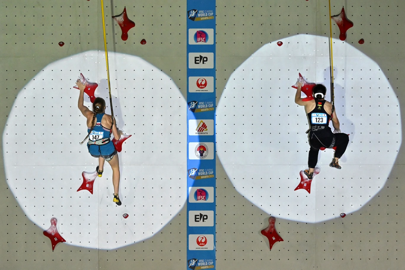 Natalia Kałucka (z lewej) i Deng Lijuan