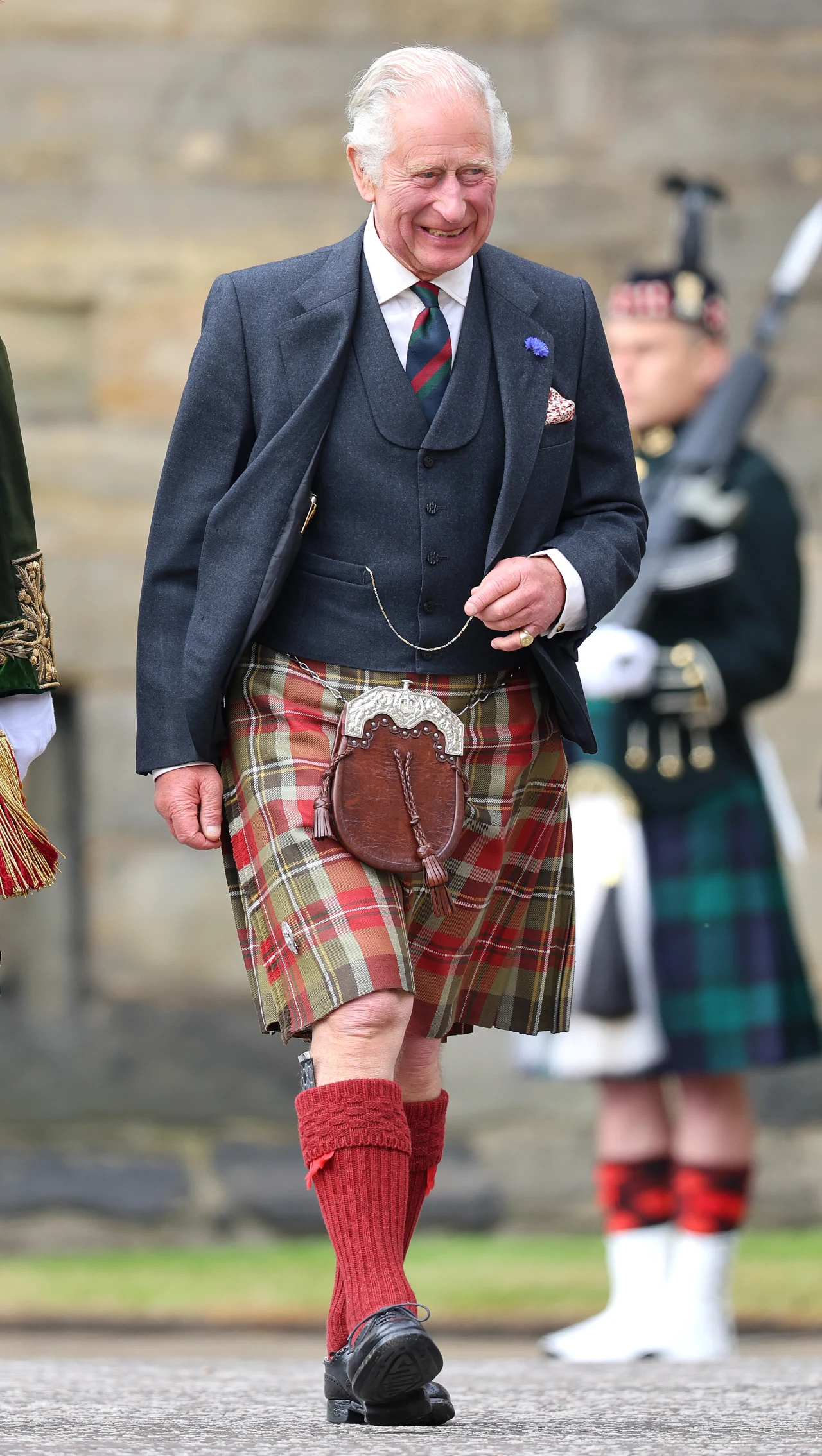 Karol III szykuje się do drugiej koronacji