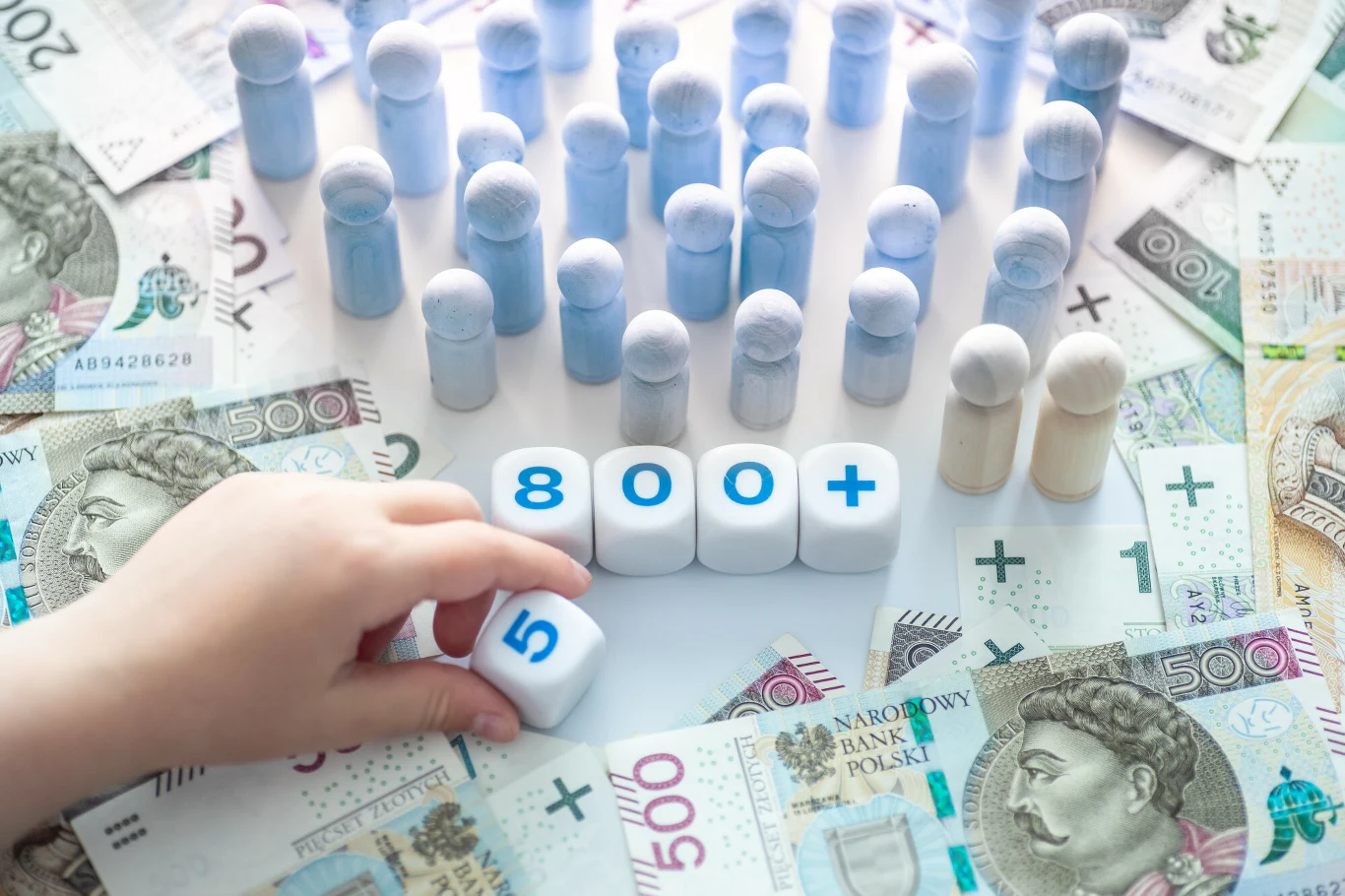Program 800 plus ma zostać wprowadzony od 2024 roku Program 800 plus ma zostać wprowadzony od 2024 roku