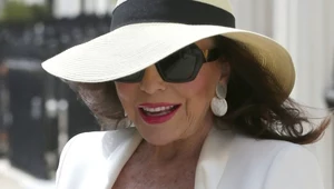 90-letnia gwiazda "Dynastii" zachwyca nad basenem. Joan Collins pokazała się w stroju kąpielowym 