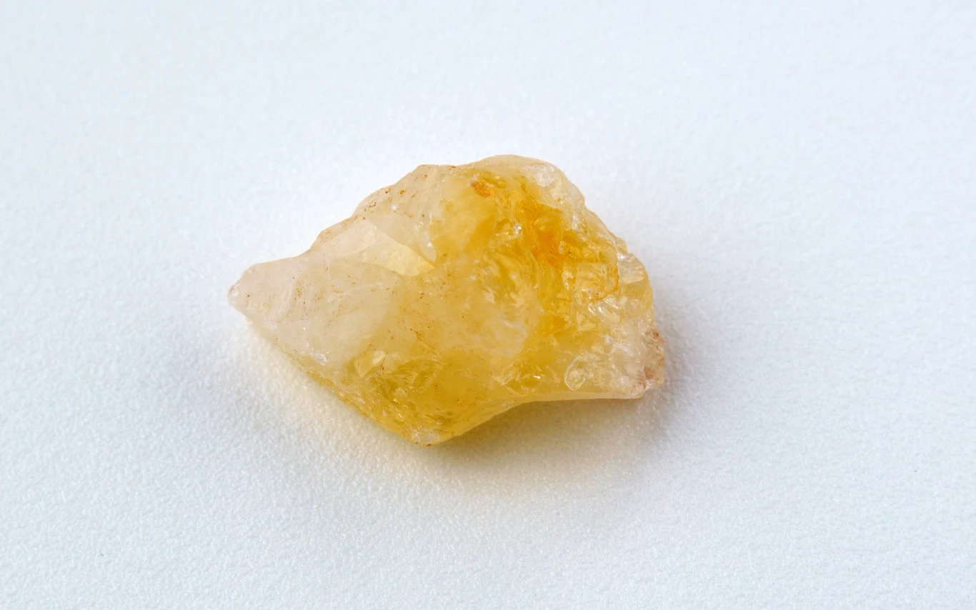 Cytryn to kamień optymizmu. Wprowadza radość do naszego życia