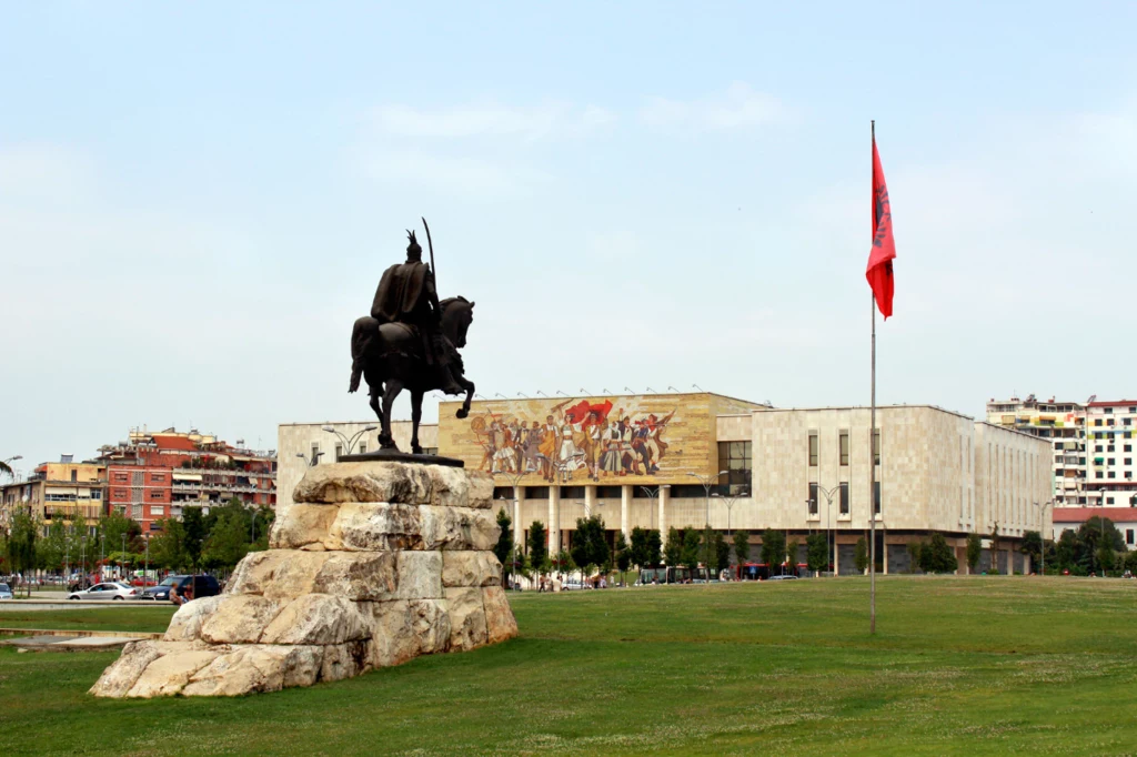 Tirana to stolica i największe miasto Albanii