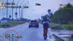 45-latek jechał hulajnogą elektryczną 54 km/h