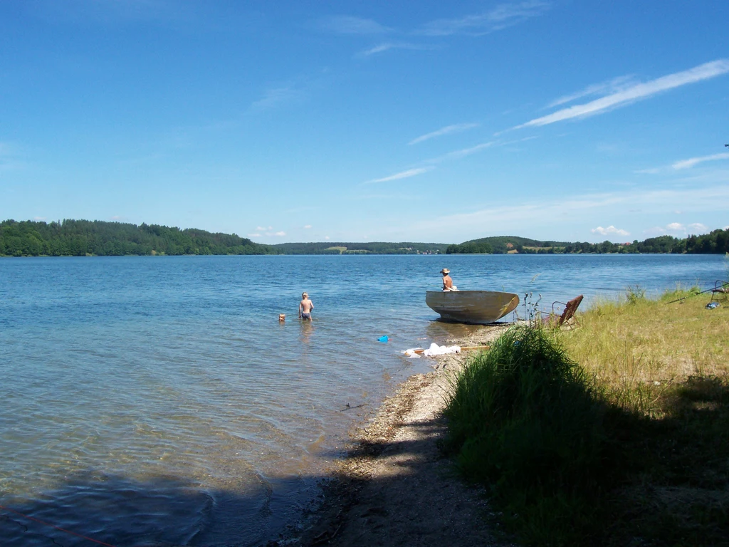 Jezioro Raduńskie na Kaszubach.