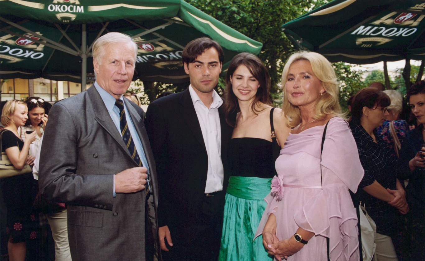 Krzysztof baranowski oraz Bogumiła Wander z synem Markiem i synową Krzysztof baranowski oraz Bogumiła Wander z synem Markiem i synową