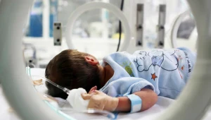 Jeśli dziecko dożyje do porodu, czeka go walka o krótkie życie. Czym jest WHS?