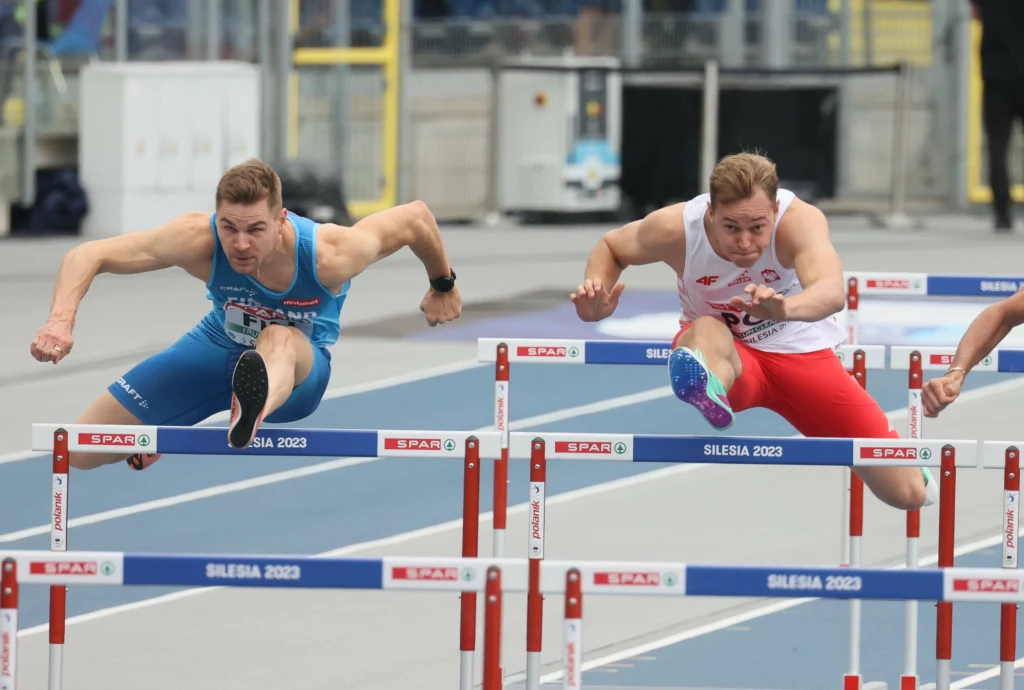 Krzysztof Kiljan (pierwszy z prawej) Krzysztof Kiljan (pierwszy z prawej)