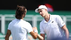 Hubert Hurkacz i Lorenzo Musetti po spotkaniu podziękowali sobie za grę