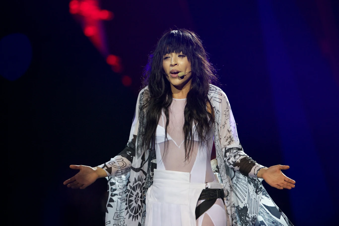 Loreen na scenie Malmo Arena podczas Eurowizji 2013 wystąpiła jako laureatka konkursu z 2012 r. Loreen na scenie Malmo Arena podczas Eurowizji 2013 wystąpiła jako laureatka konkursu z 2012 r.