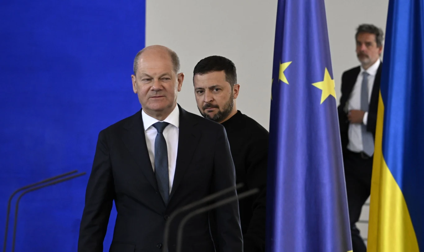 Kanclerz Niemiec Olaf Scholz i prezydent Ukrainy Wołodymyr Zełenski w Berlinie Kanclerz Niemiec Olaf Scholz i prezydent Ukrainy Wołodymyr Zełenski w Berlinie