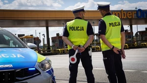 Niebezpieczne zjawisko na bramkach autostrady A1. Policjanci muszą działać